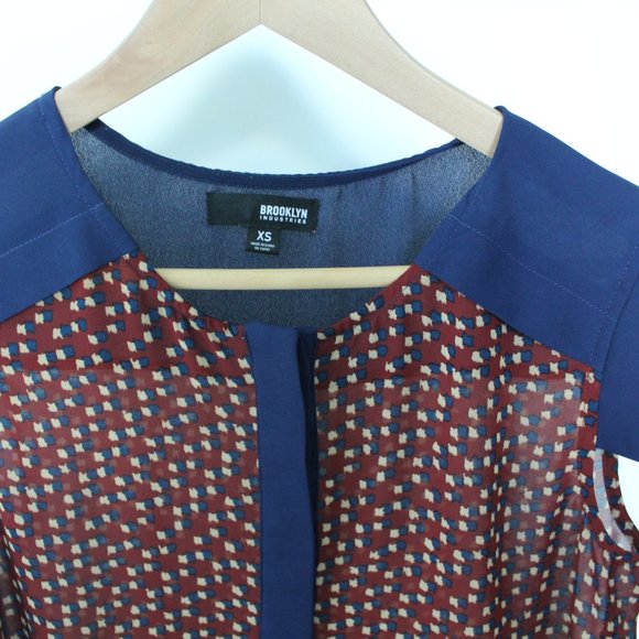 Patterned blue and maroon blouse - Picture 3 of 3